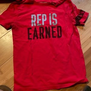 Youth Medium Under Armour T-Shirt